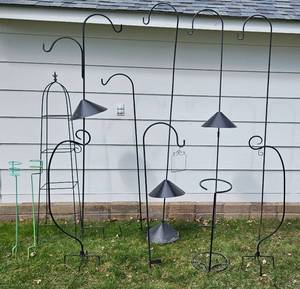 lot 32 image: Shepherd Hooks Bundle