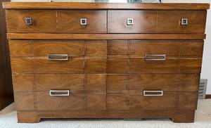 lot 14 image: Mid Century Dresser with Mirror