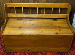 lot 28 image: Wood Storage Bench 42.5 L x 16.5 W x 29.5 H