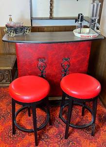 lot 2 image: Vintage Mid Century Red and Black Bar plus Stools