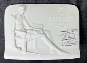 lot 70 image: Lladro Collectors Society Signed Plaque