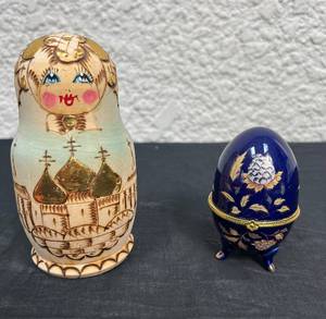 lot 45 image: Wooden Nesting Dolls and Cobalt Blue Porcelain Egg Form Trinket Box
