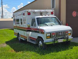 City of Lake Lillian Ambulance 1990 Ford E350 Ambulance | K-BID