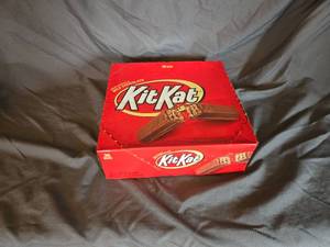lot 9 image: Box of 36 Bars of KitKat regular size Best By 52024