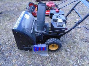 Yard Machine 8 hp 24 snow blower. No electric start. Good used condition. As shown.