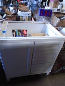 White vanity. Looks nearly new. 30 x 22. As shown.