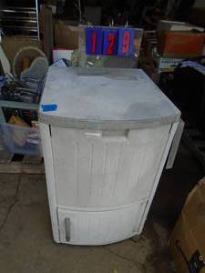 Portable sinkbar. As shown.