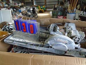 Rigid 8 wet tile saw in box. Used condition. Tested & works. As shown.