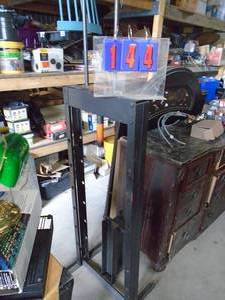 Approx 5 shop press. No jack. As shown.