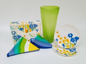 lot 63 image: Mid Century VERA MIKASA Floral Plate and Napkin Set with Green Glass Optic Vase