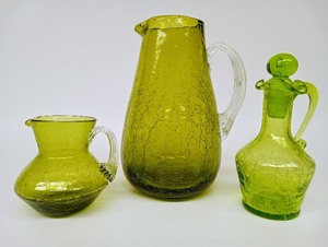 lot 41 image: Crackle Glass Pitchers and Cruet