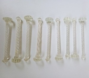 lot 35 image: Vintage Crystal Knife Rests