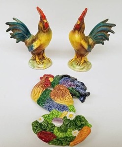 lot 80 image: Ceramic Rooster Trio including FITZ & FLOYD