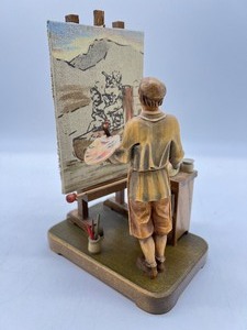 lot 5 image: Vintage ANRI Wood Hand Carved Figurine Painter - German