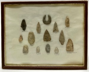 lot 9 image: Vintage Framed Authentic Arrowheads - MN, WI, TX