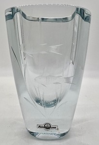 lot 137 image: Vintage STROMBERGSHYTTAN Etched Fish Glass Vase with Original Tag
