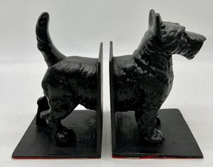 lot 140 image: DEPT 56 Scotty Dog Bookends - HEAVY