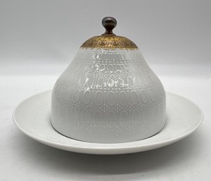lot 155 image: ROSENTHAL Romance   Romanze - Bjorn Wiinblad - Domed Cheese Dish