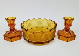 lot 107 image: Vintage FOSTORIA Amber Coin Glass Bowl with Candlesticks