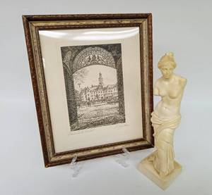 lot 194 image: Vintage German Print and Small Italian Statue of Venus De Milo