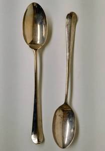 lot 210 image: Pair of Vintage LEONARD Silver-Plated Serving Spoons