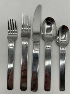 lot 275 image: REED & BARTON - TELLURIDE Stainless Steel Flatware