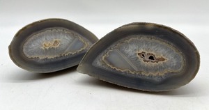 lot 278 image: Natural Split Polished Agate Geode