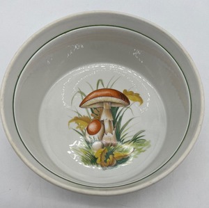 lot 284 image: Vintage LOUIS LOURIOUX - Le Faune - Porcelain Mushroom Dish - France