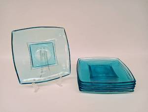 lot 260 image: Set of Six Vintage Square Glass Plates