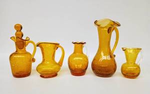 lot 263 image: Group of Mid-Century Honey and Gold Crackle Glass Miniatures