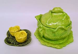 lot 270 image: Vintage Ceramic Cabbage Bowl & Salt and Pepper Shakers