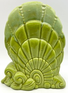 lot 302 image: Vintage ROYAL HAGER USA Marked R878 & FOX 73 Calla Lilly marked Chartreuse Vases