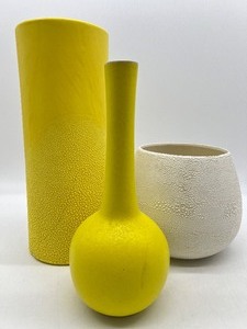 lot 50 image: Vintage HAEGAR Textured Lava Glaze Ceramic Vases