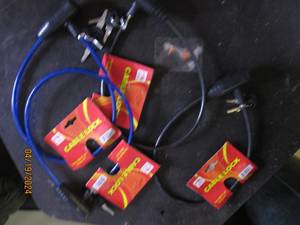 4 new cable locks with keys...