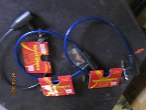 3 new cable locks with keys...
