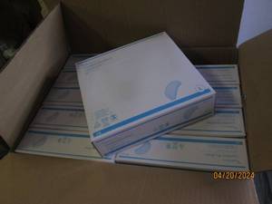 case of 750 blue large comfort bouffants