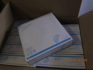 case of 750 blue large comfort bouffants