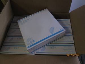 case of 750 blue large comfort bouffants
