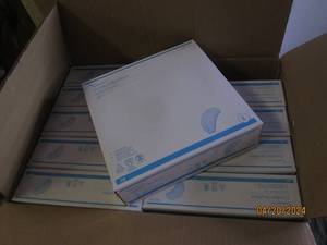 case of 750 blue large comfort bouffants
