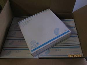 case of 750 blue large comfort bouffants