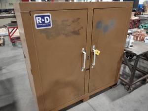 lot 10 image: Knaack Job Box, 5x2x5, with Cont...