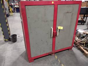 lot 12 image: Knaack Job Box, 5x2x5, with Cont...