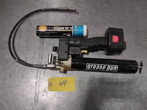 lot 49 image: Cordless Grease Gun, Unknown...