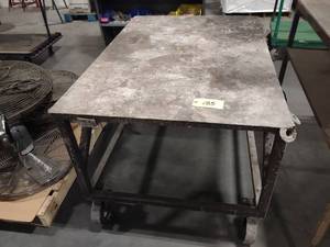 lot 185 image: Welding Cart, 53x36...