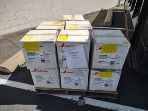 lot 428 image: (14) Cardinal T022-BR189 Polyester ...