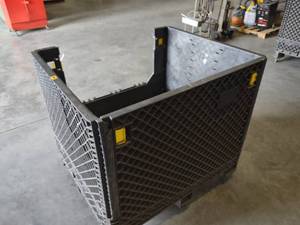 lot 180A image: Collapable Bin on Wheels, 48x45...