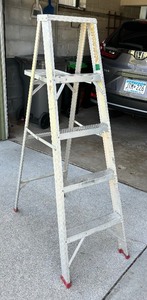 Aluminum Step Ladder
