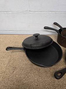 8 piece cast iron cookware set