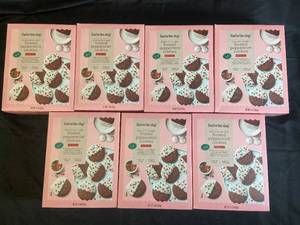 lot 42 image: Frosted Peppermint Cookies Baking Kit - 7-Pack