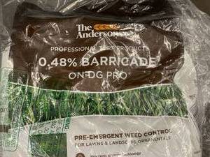 Ak 1.  Weed control 18lb bag